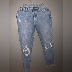 Jeans size 0. Love them too but they don’t fit anymore